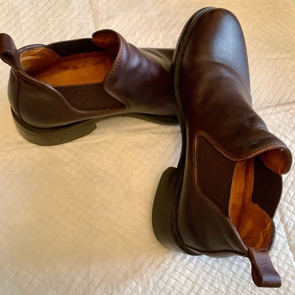 COLE HAAN, all leather, chelsea riding style boot. Soft supple, brown, lined - Picture 10 of 14